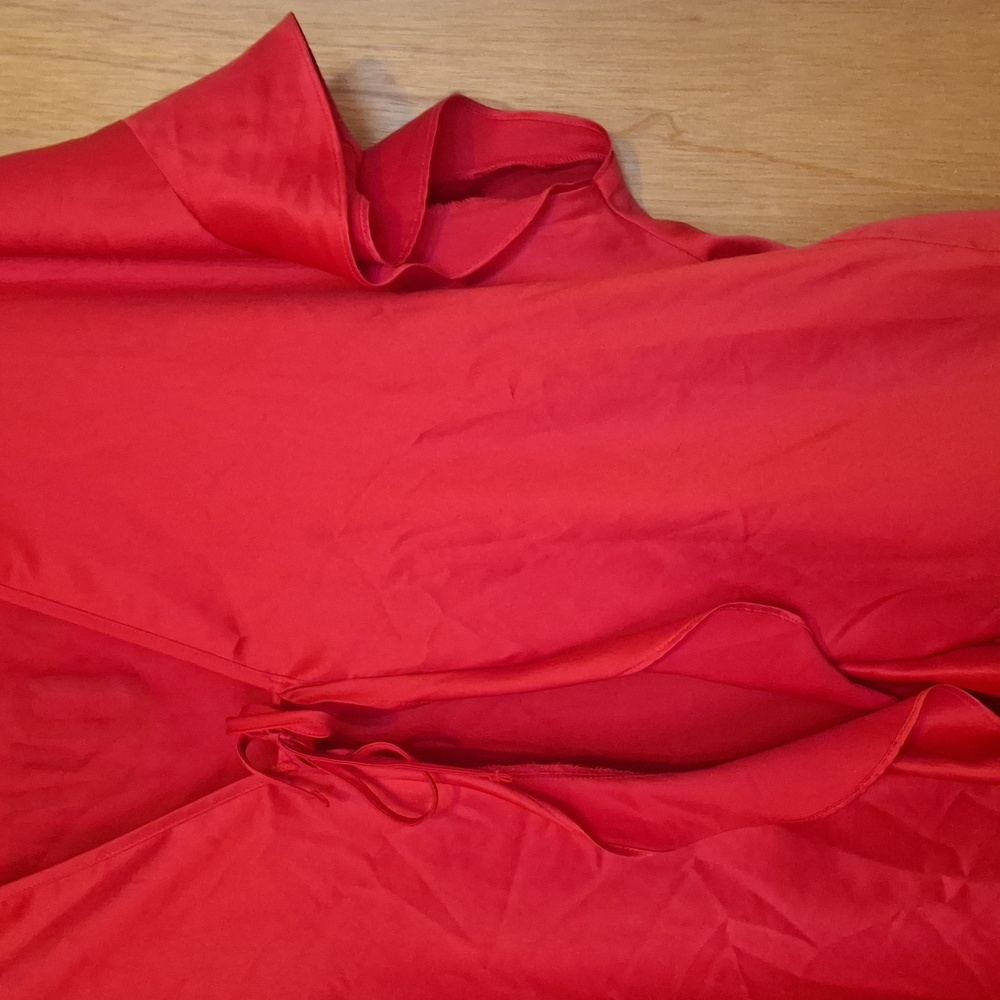 VS Love Robe - READ - Picture 5 of 7